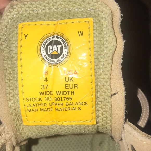 Beige boots - Picture 7 of 7